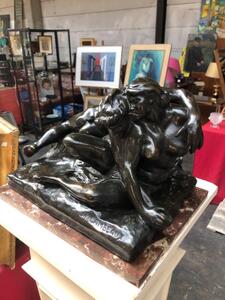 Jef Lambeaux sculpture en bronze Le satyre et la nymphe 30cmx40cm, patine médaille ca 1900 signé sur la base