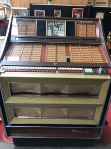 Jukebox Musiconsole Rowe AMI année 50 bel état fonctionnement, aucun accident 